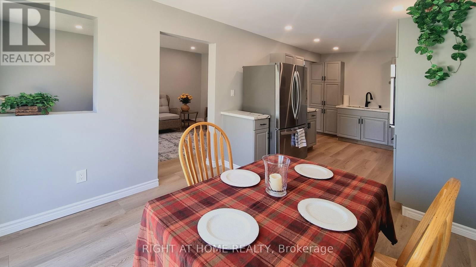 88 KIPLING PLACE Image 3