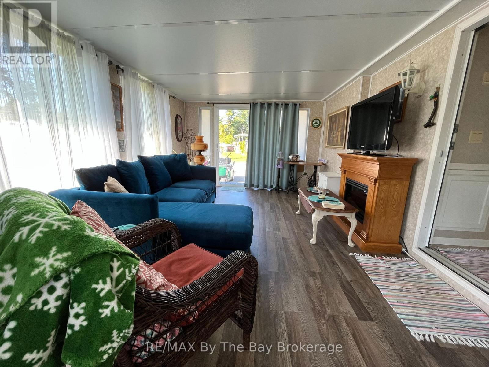 15 KENORA TRAIL Image 24