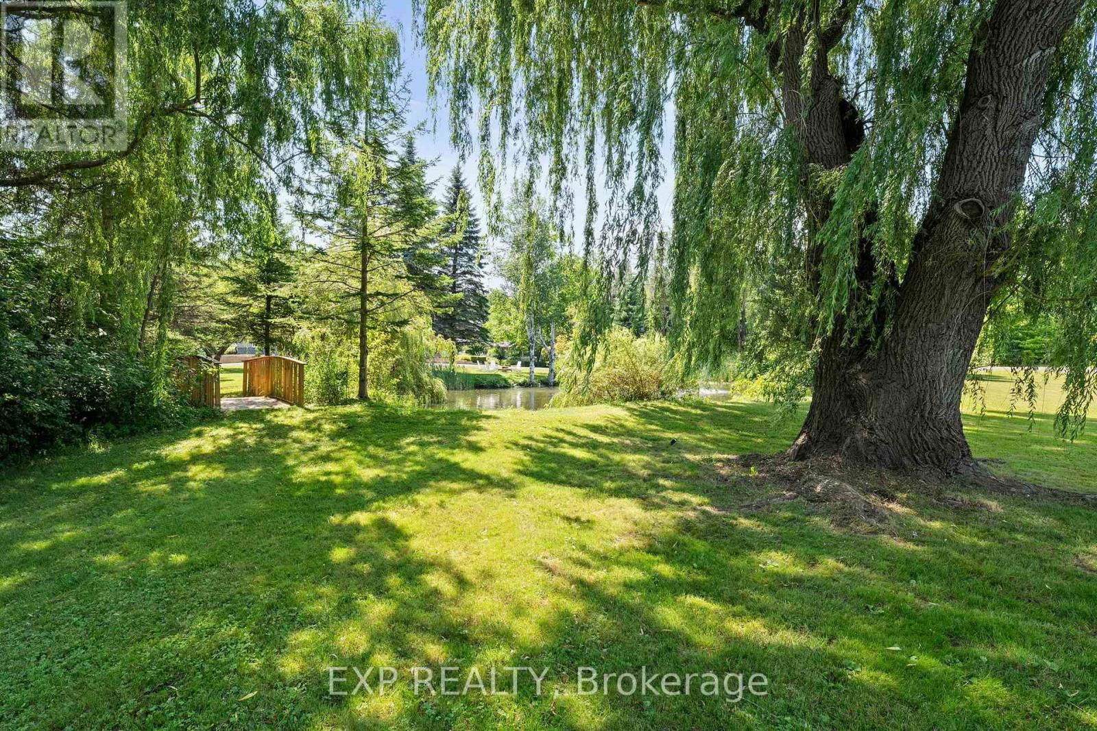 7833 POPLAR SIDEROAD Image 32