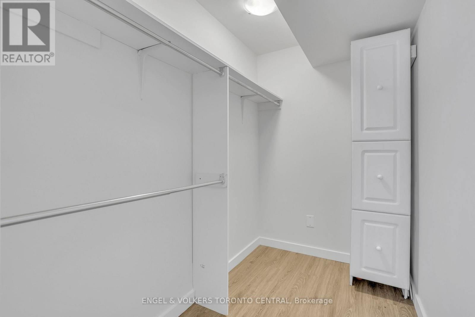 192 EDGEHILL DRIVE Image 13