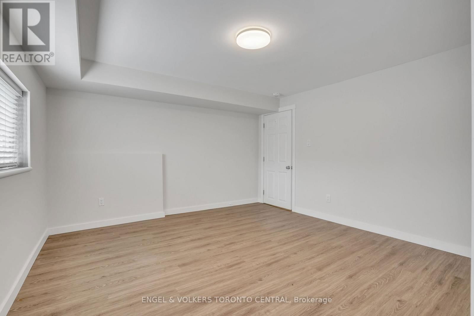 192 EDGEHILL DRIVE Image 14