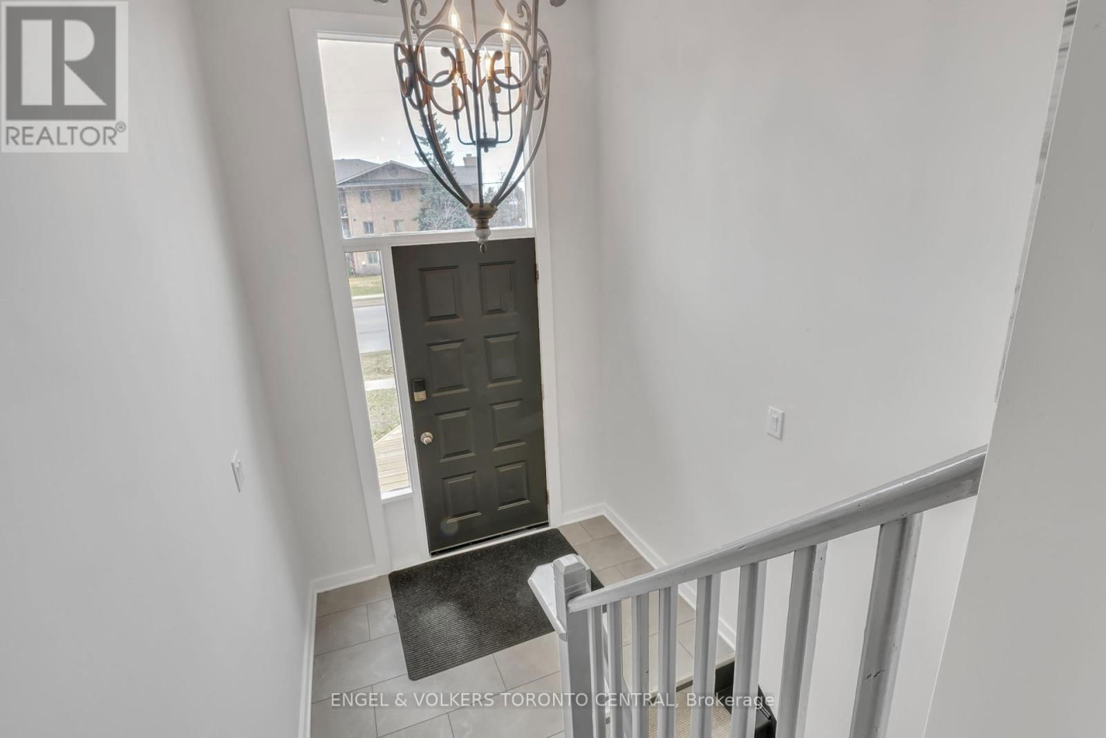 192 EDGEHILL DRIVE Image 18
