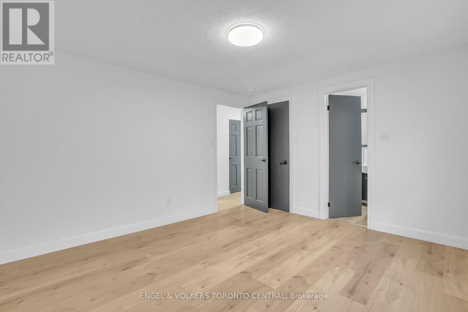 192 EDGEHILL DRIVE Image 31