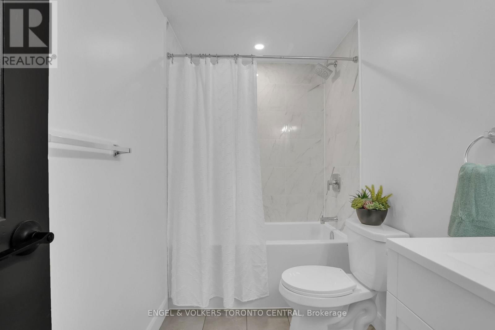 192 EDGEHILL DRIVE Image 35