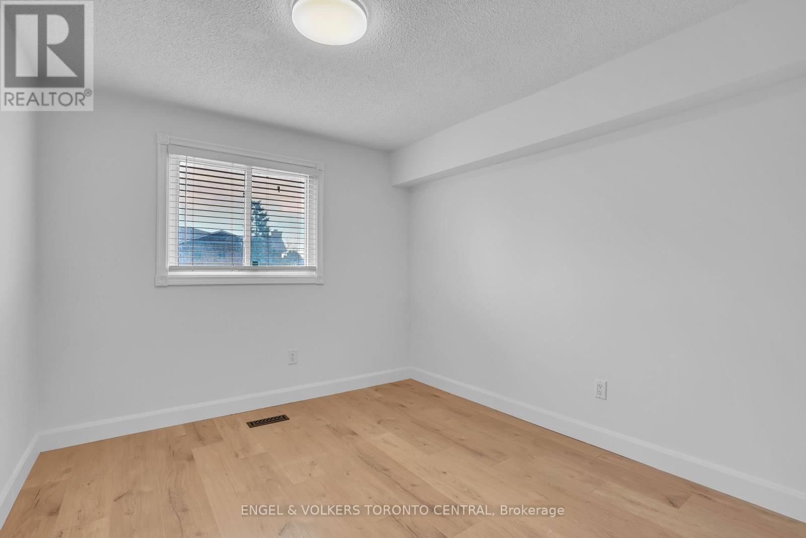 192 EDGEHILL DRIVE Image 40