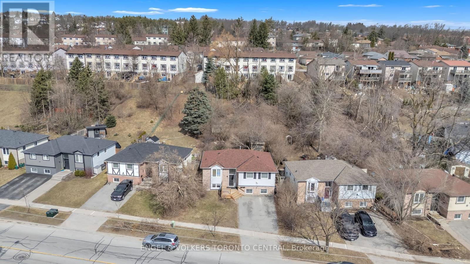 192 EDGEHILL DRIVE Image 45