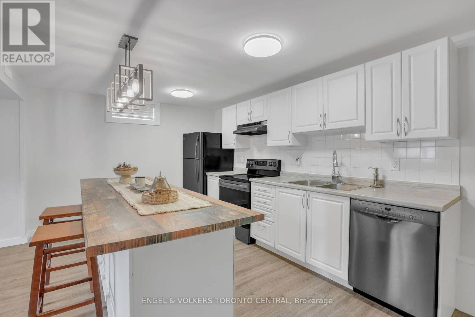 192 EDGEHILL DRIVE Image 7