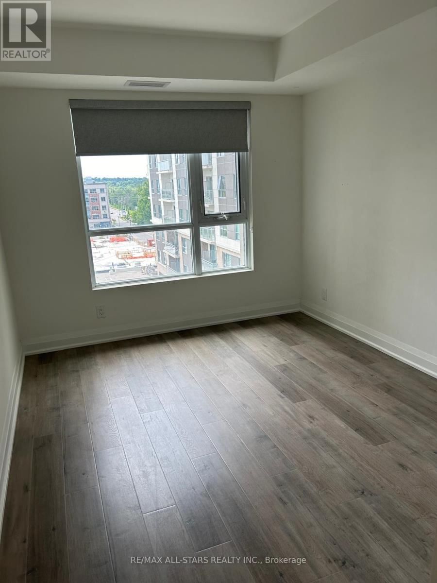 601 - 58 LAKESIDE TERRACE Image 12