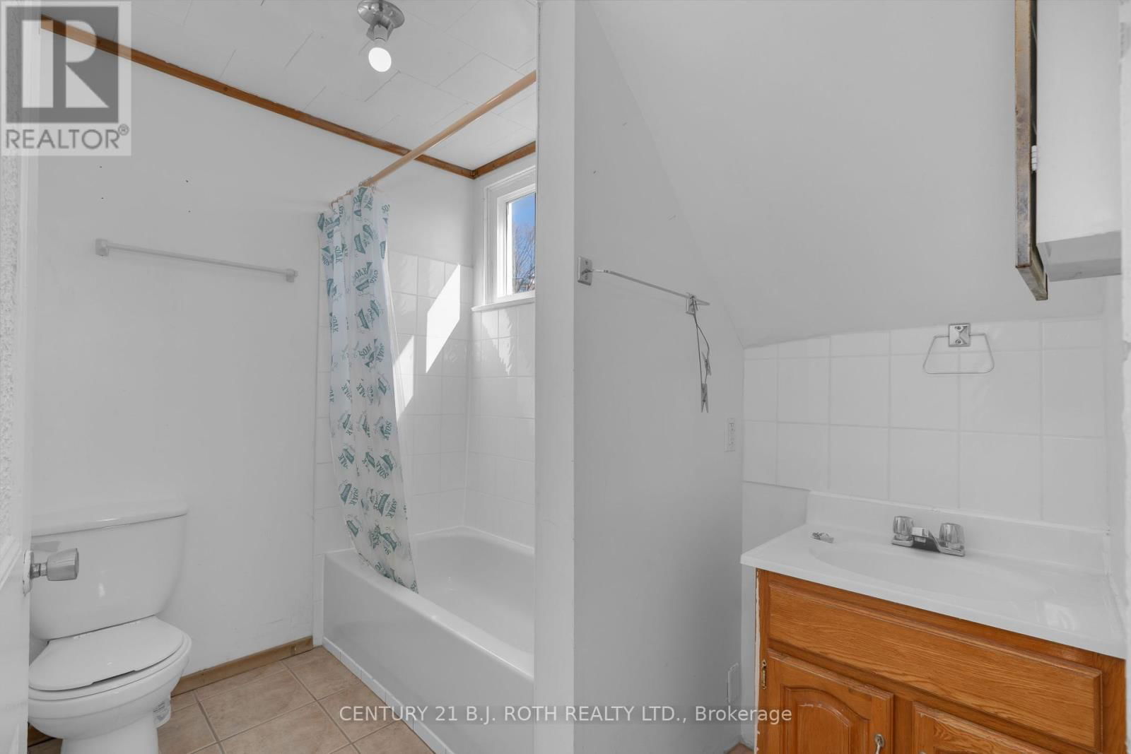 57 NOTTAWASAGA STREET Image 27