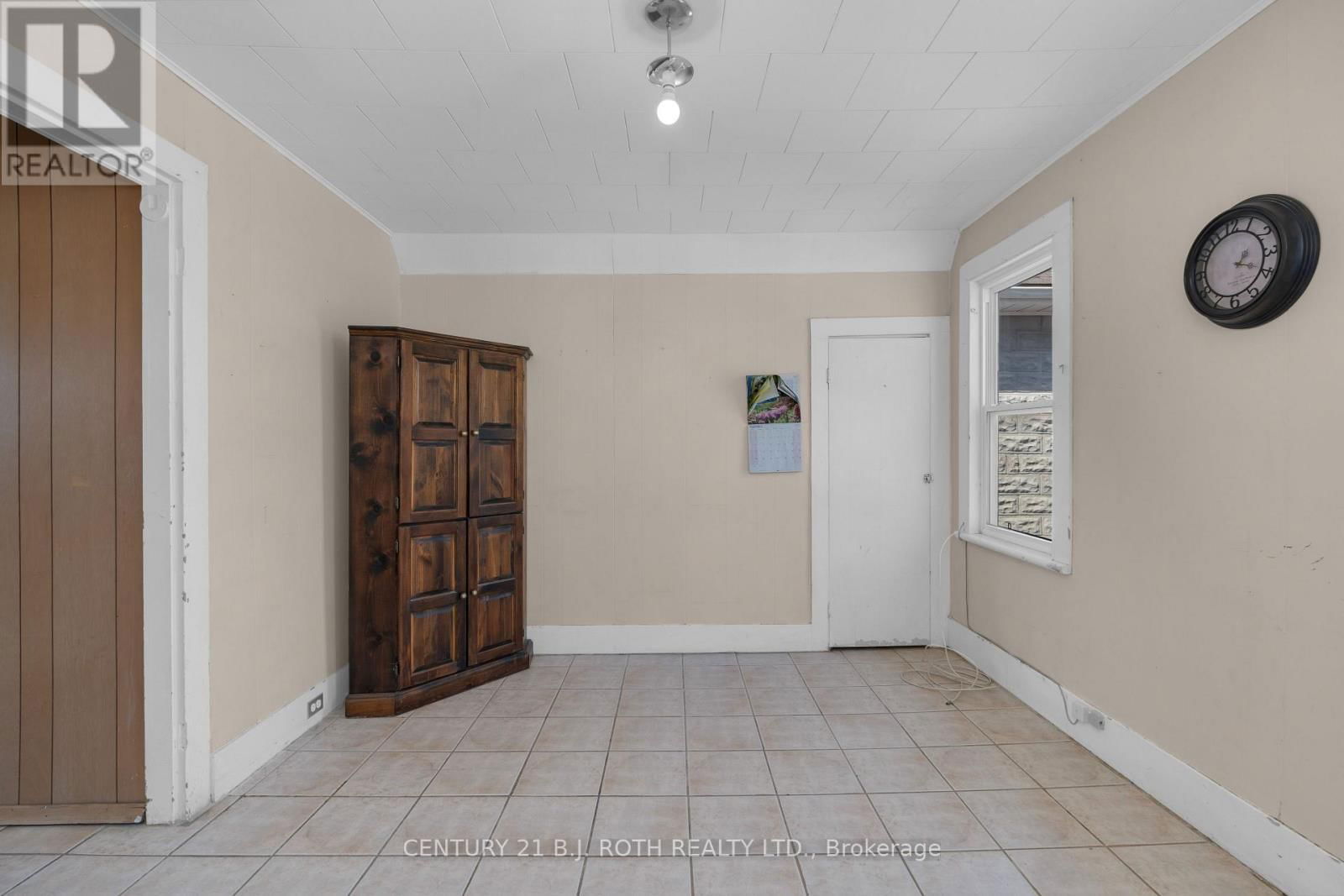57 NOTTAWASAGA STREET Image 30