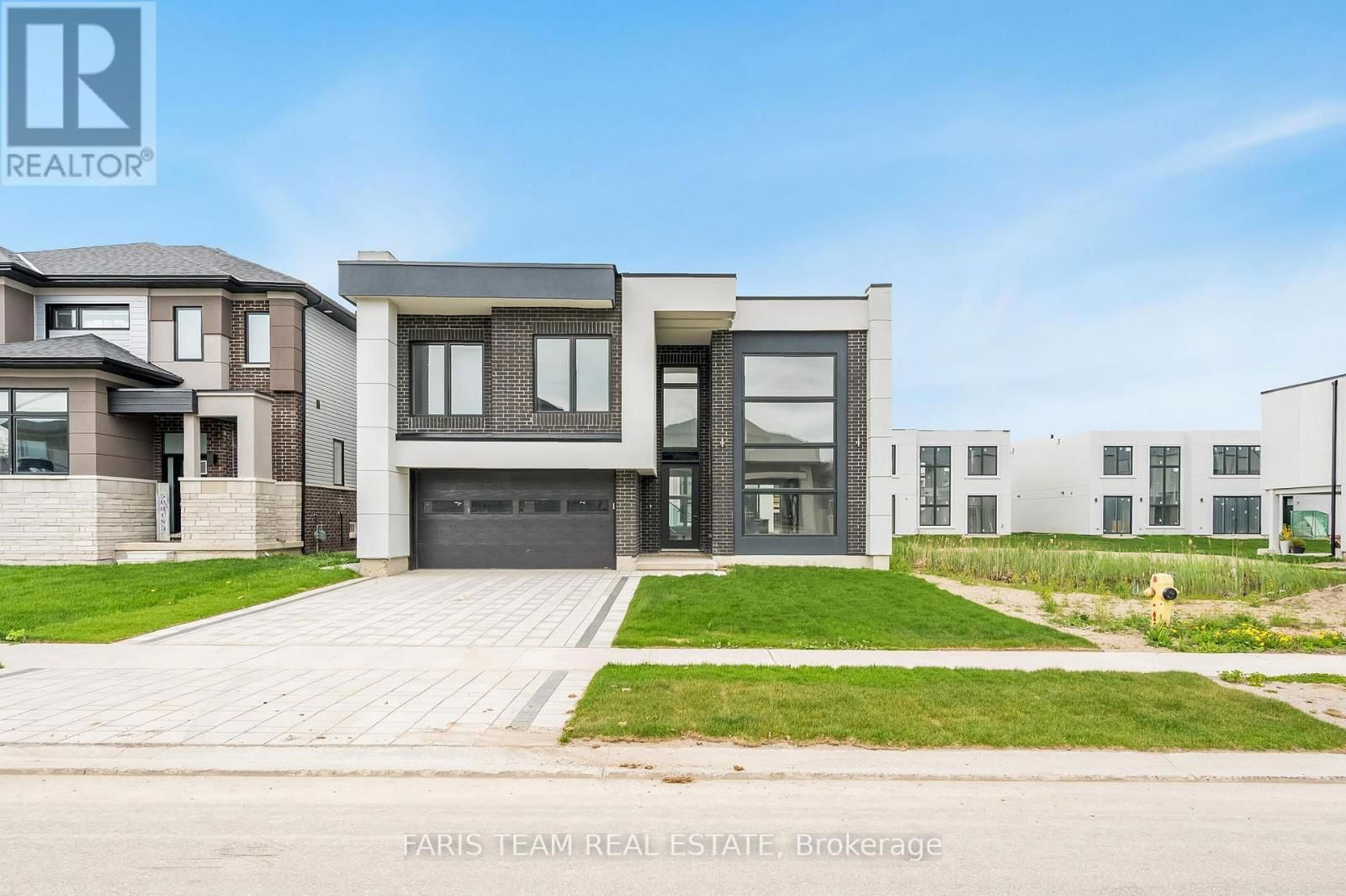 3775 SUNBANK CRESCENT Image 1