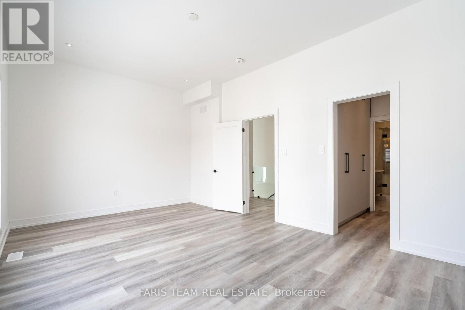 3775 SUNBANK CRESCENT Image 21
