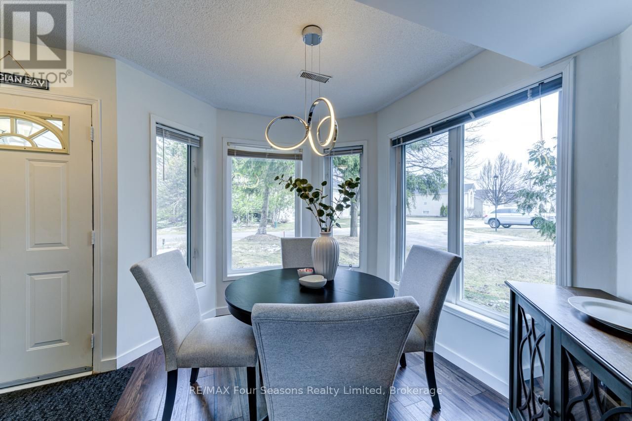 29 - 29 BARKER BOULEVARD Image 13