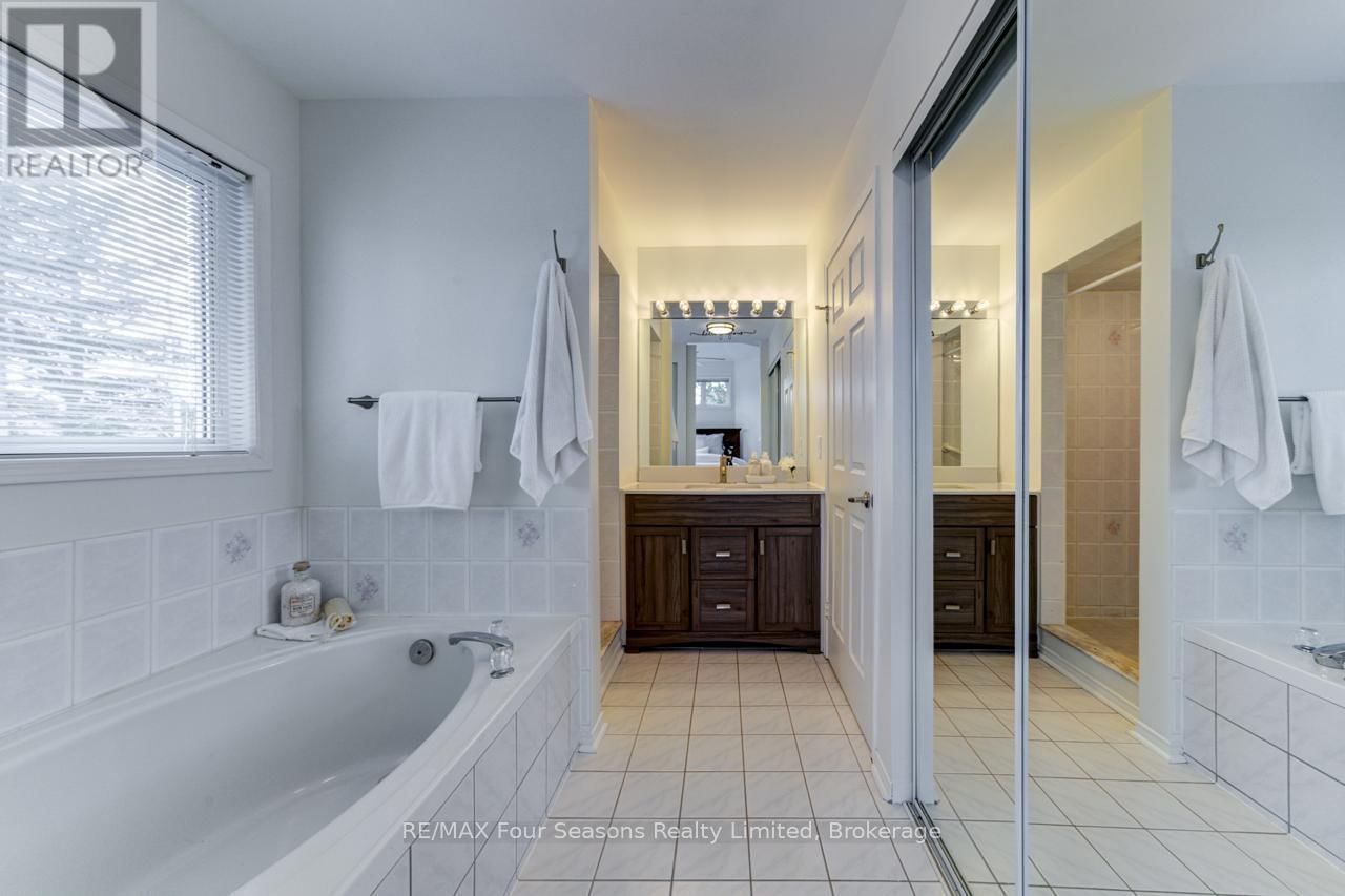 29 - 29 BARKER BOULEVARD Image 26