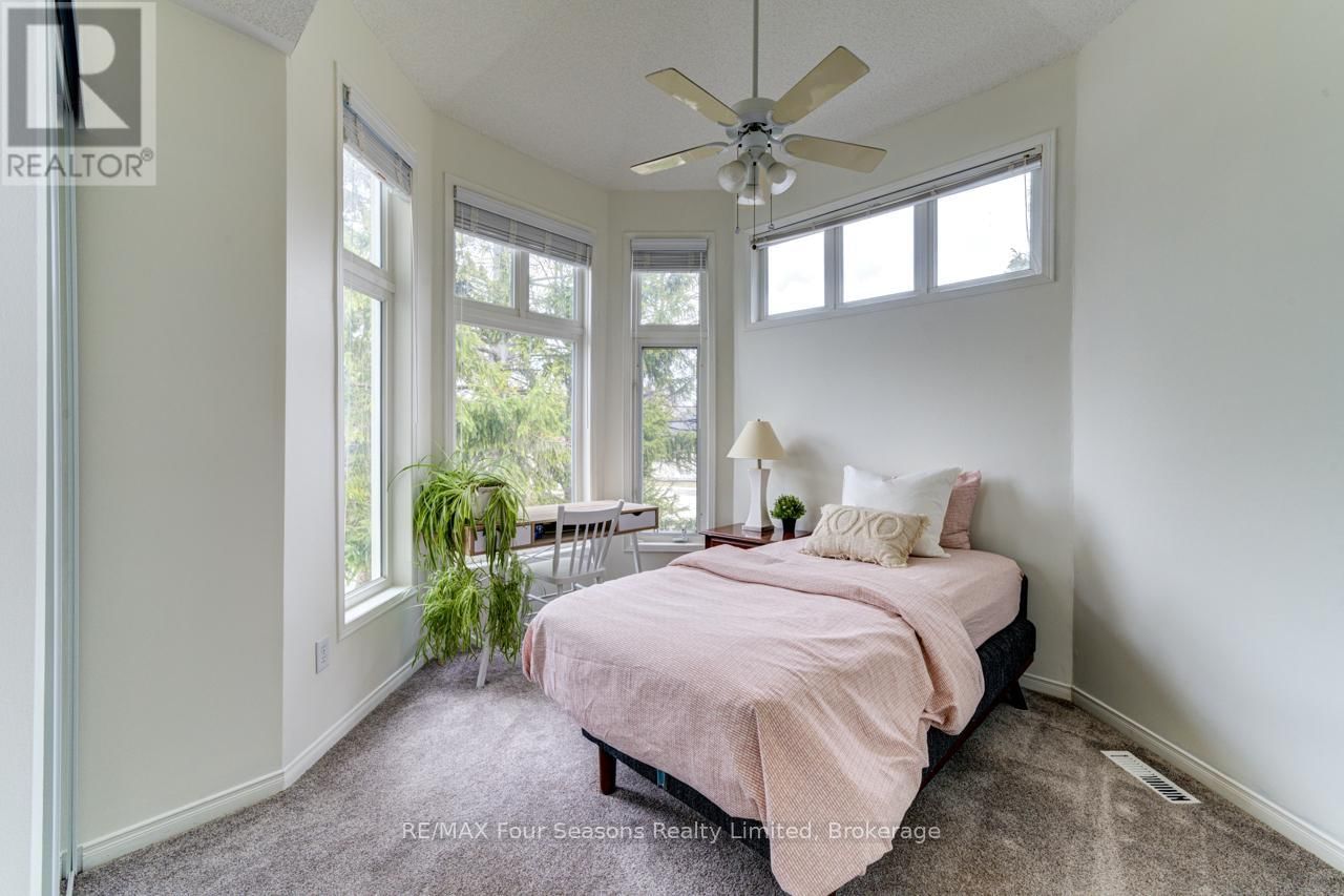 29 - 29 BARKER BOULEVARD Image 31