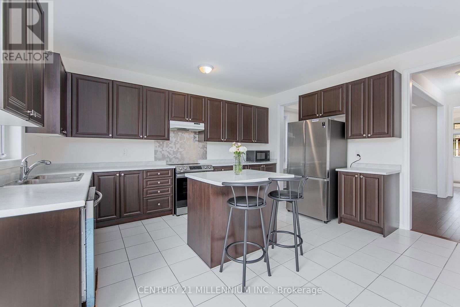 79 RUGMAN CRESCENT Image 15