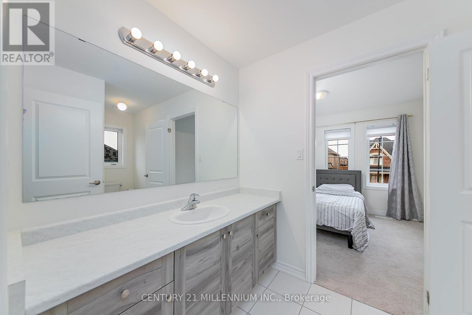 79 RUGMAN CRESCENT Image 35