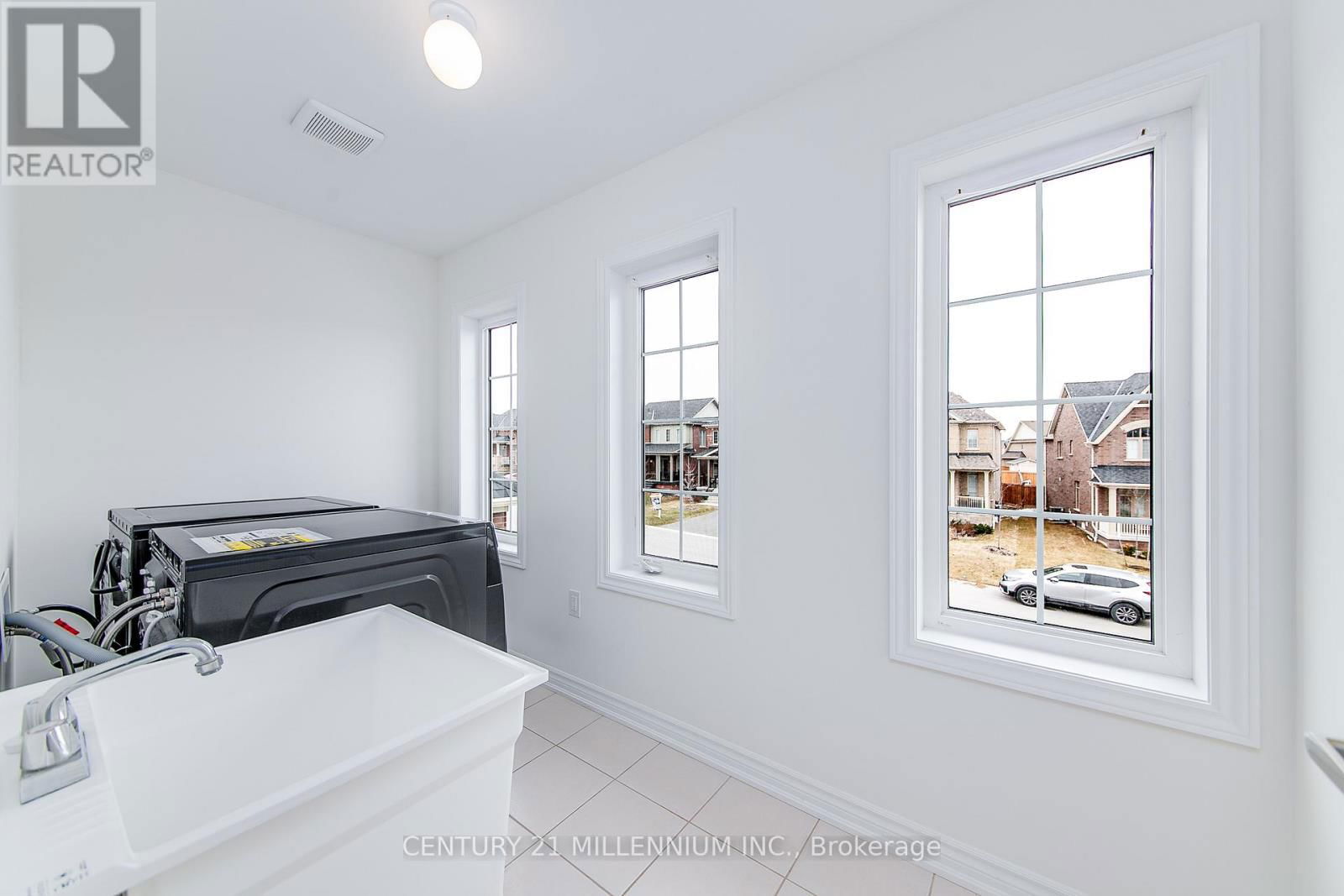 79 RUGMAN CRESCENT Image 43