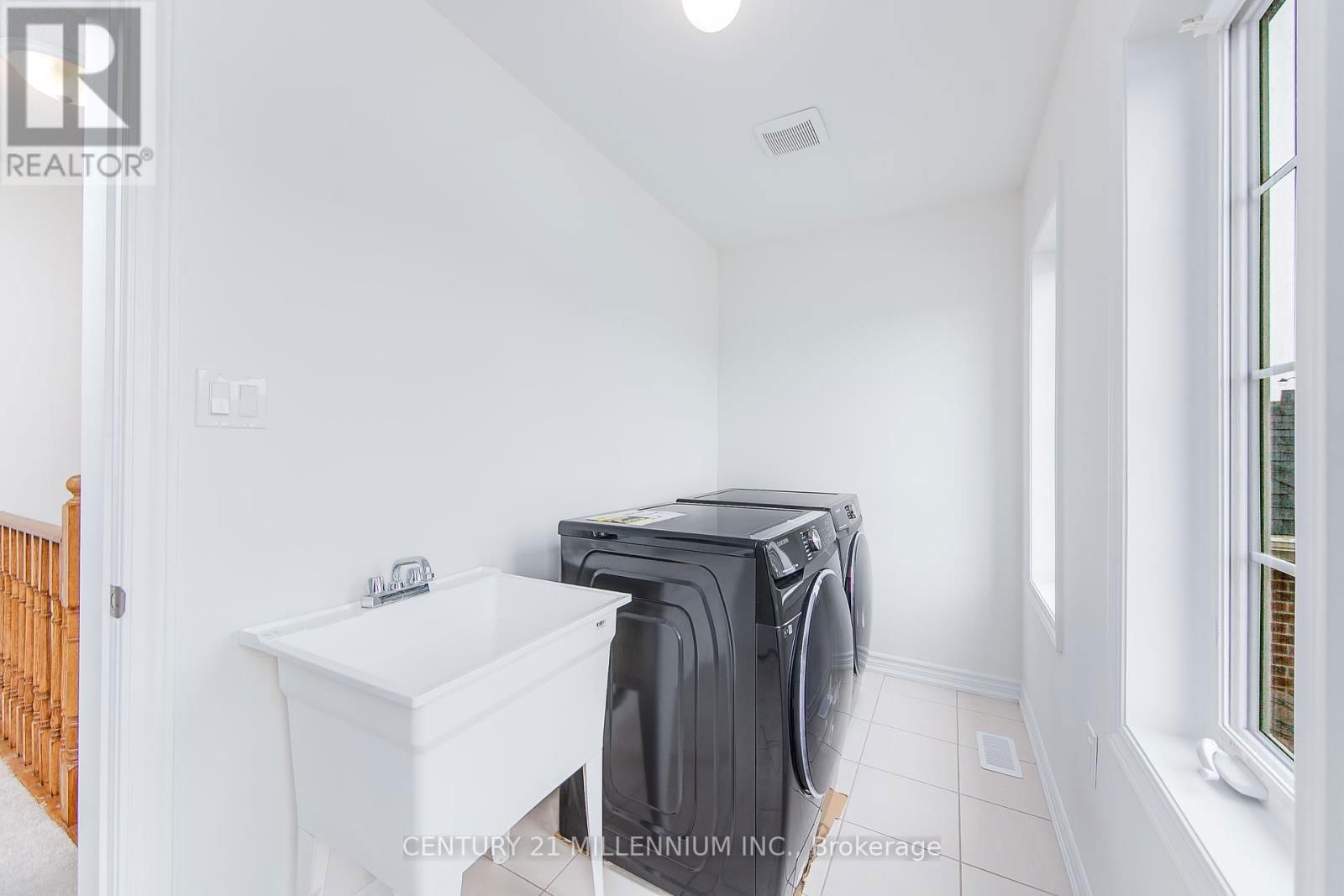 79 RUGMAN CRESCENT Image 44