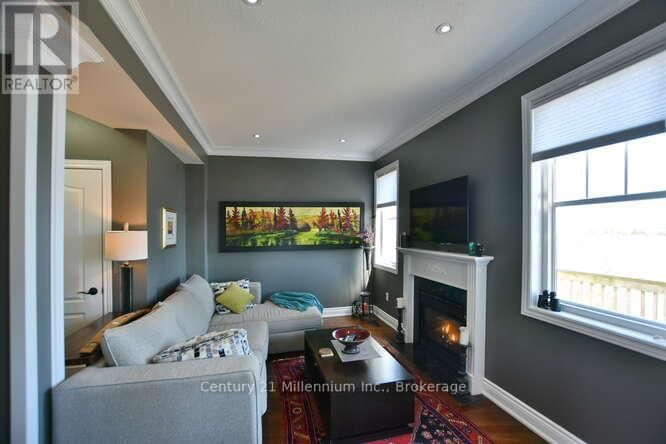 10 BOARDWALK AVENUE Image 11