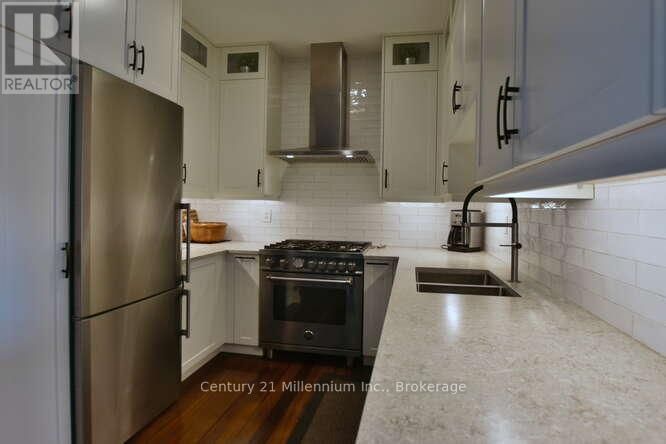 10 BOARDWALK AVENUE Image 15