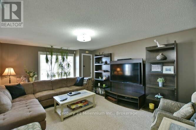 10 BOARDWALK AVENUE Image 36