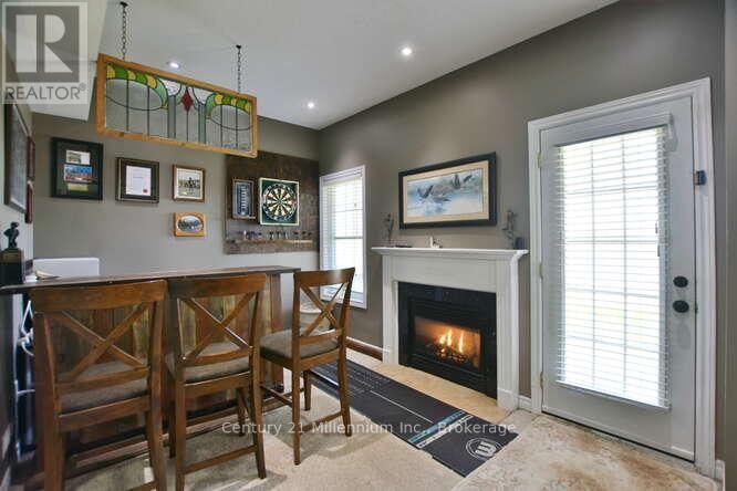 10 BOARDWALK AVENUE Image 38