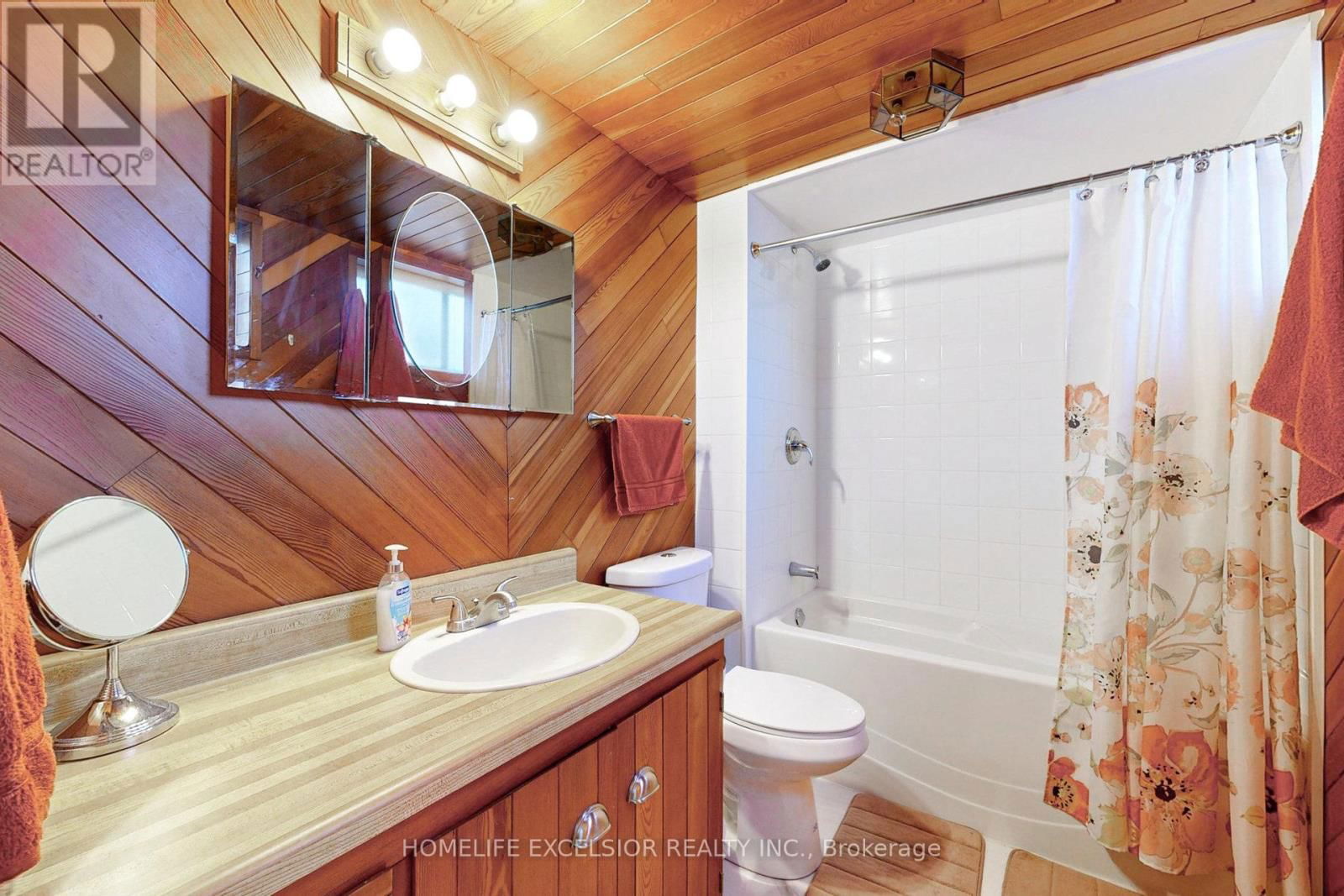 823 ESSA ROAD Image 35
