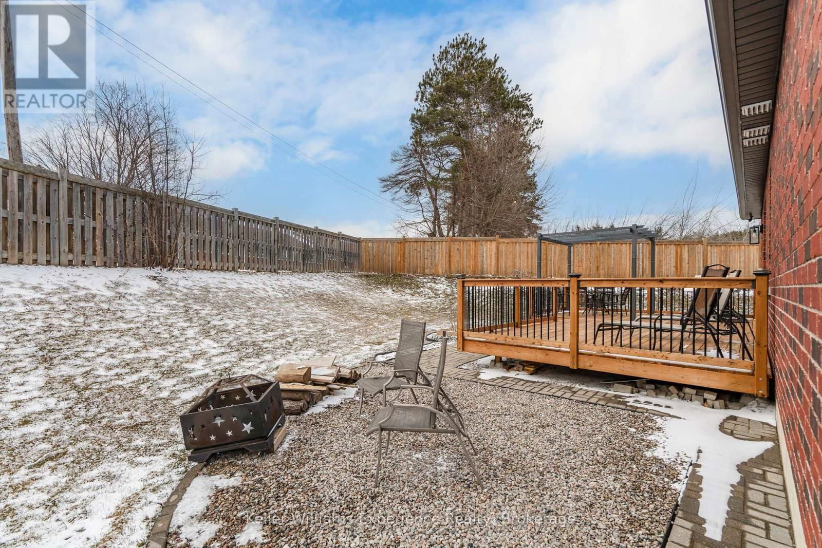 939 STOLLAR PLACE Image 20