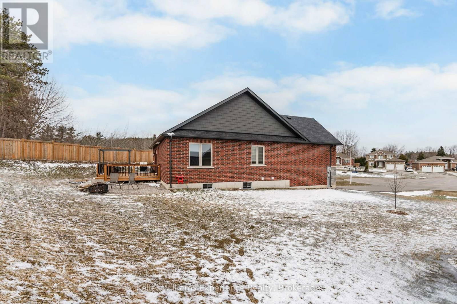 939 STOLLAR PLACE Image 21