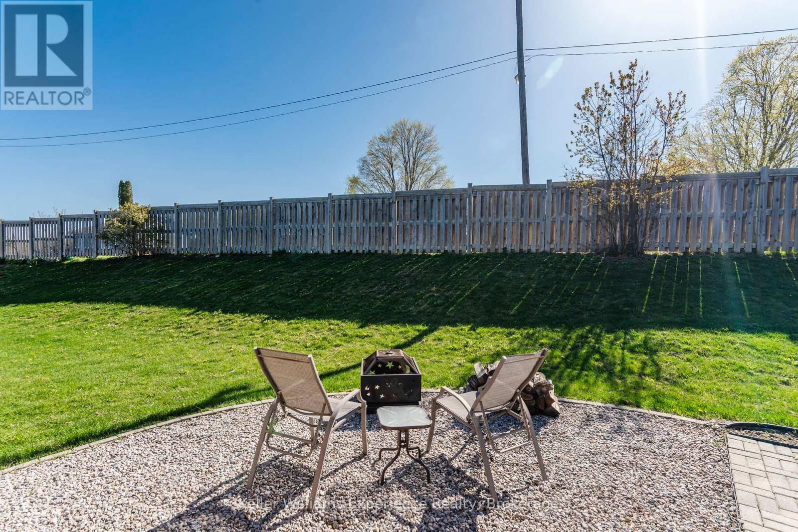 939 STOLLAR PLACE Image 27