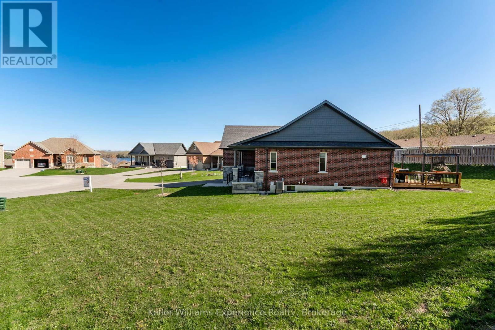 939 STOLLAR PLACE Image 29