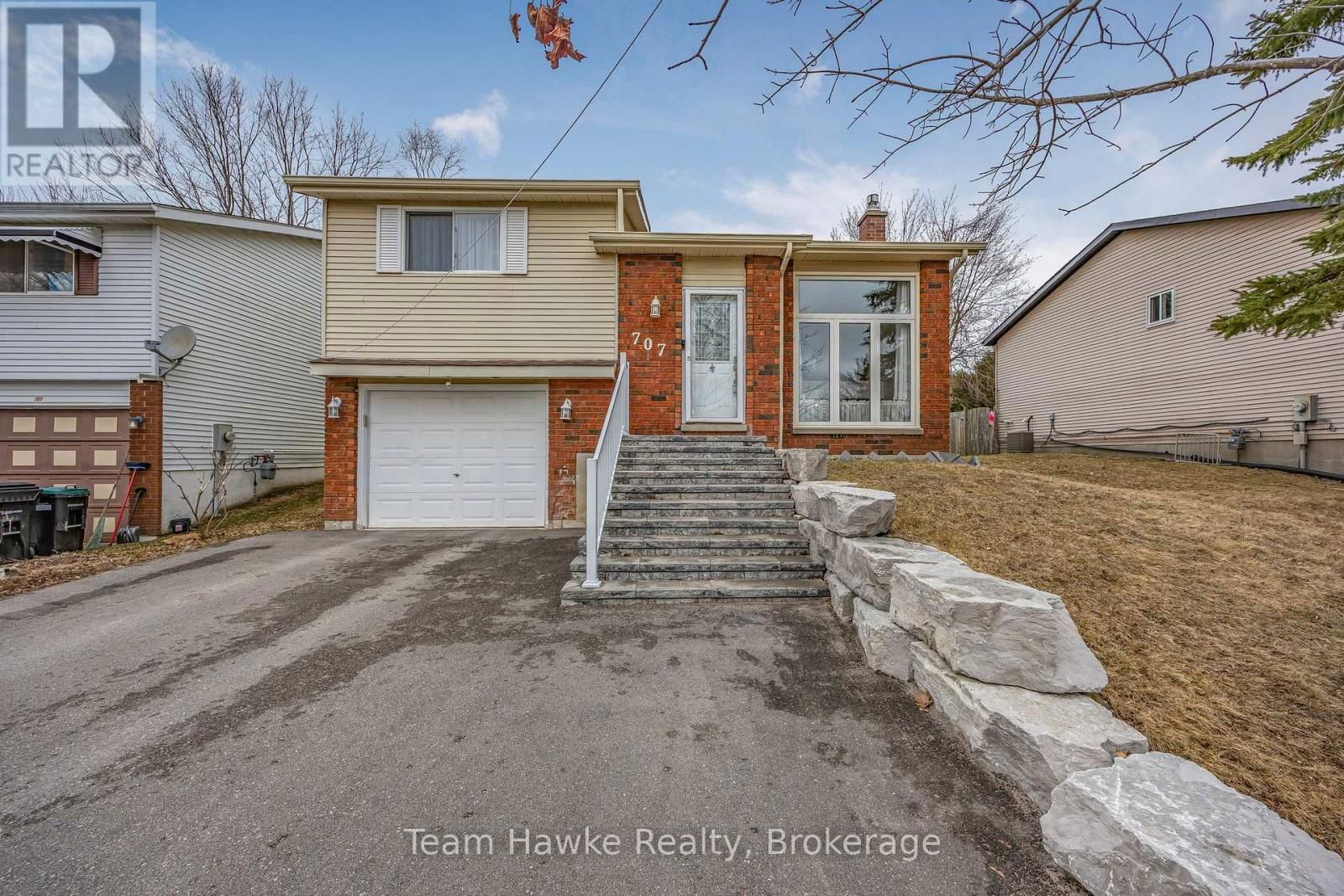 707 ALGONQUIN DRIVE Image 1