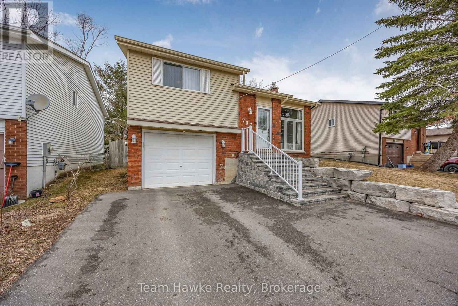 707 ALGONQUIN DRIVE Image 2
