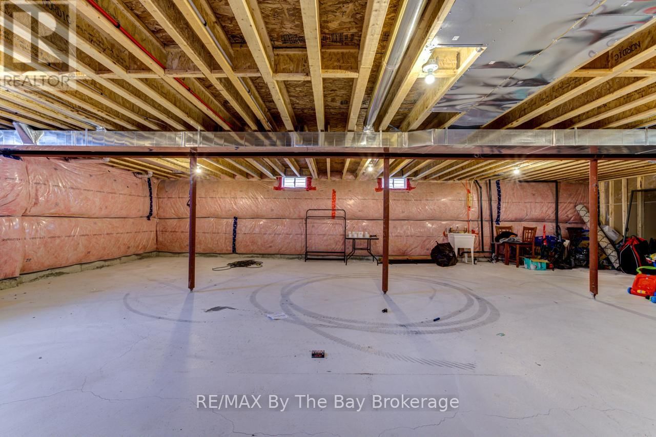 15 UNION BOULEVARD Image 30