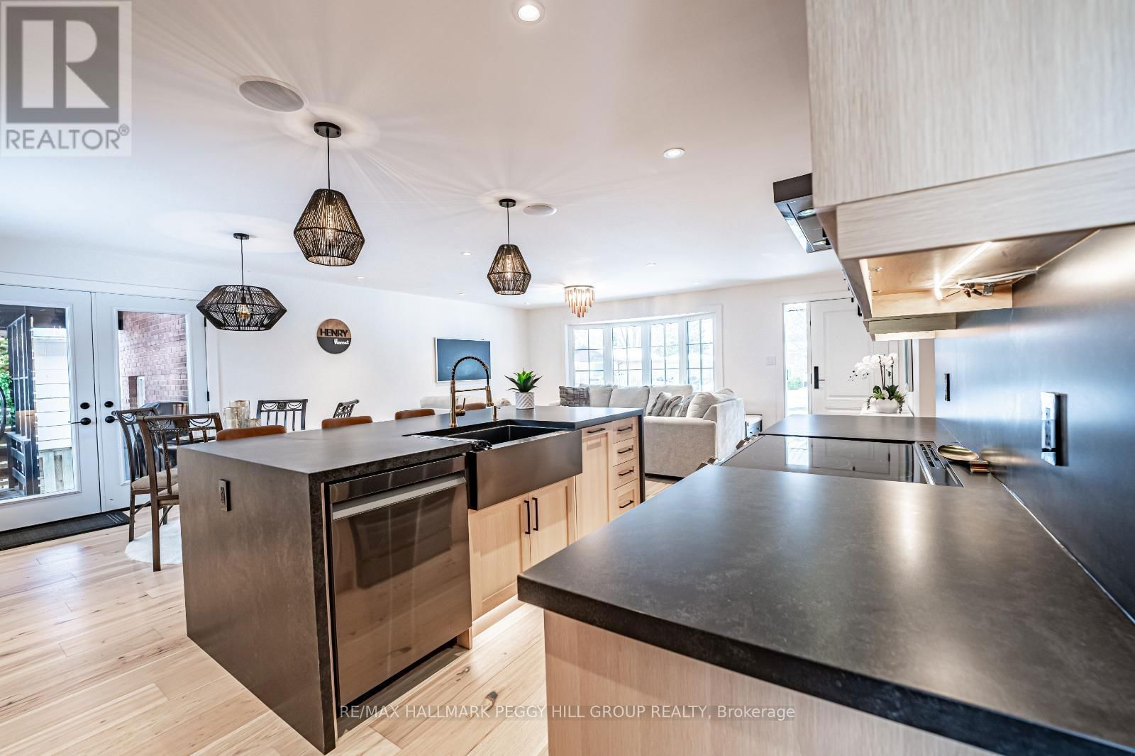 18 DICKSON ROAD Image 10