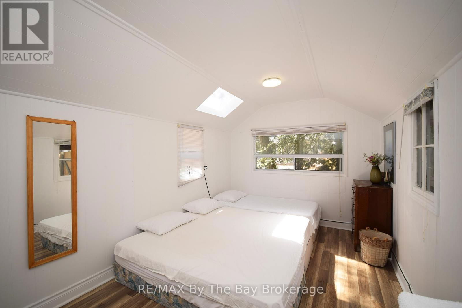 465 BLUEWATER LANE Image 12