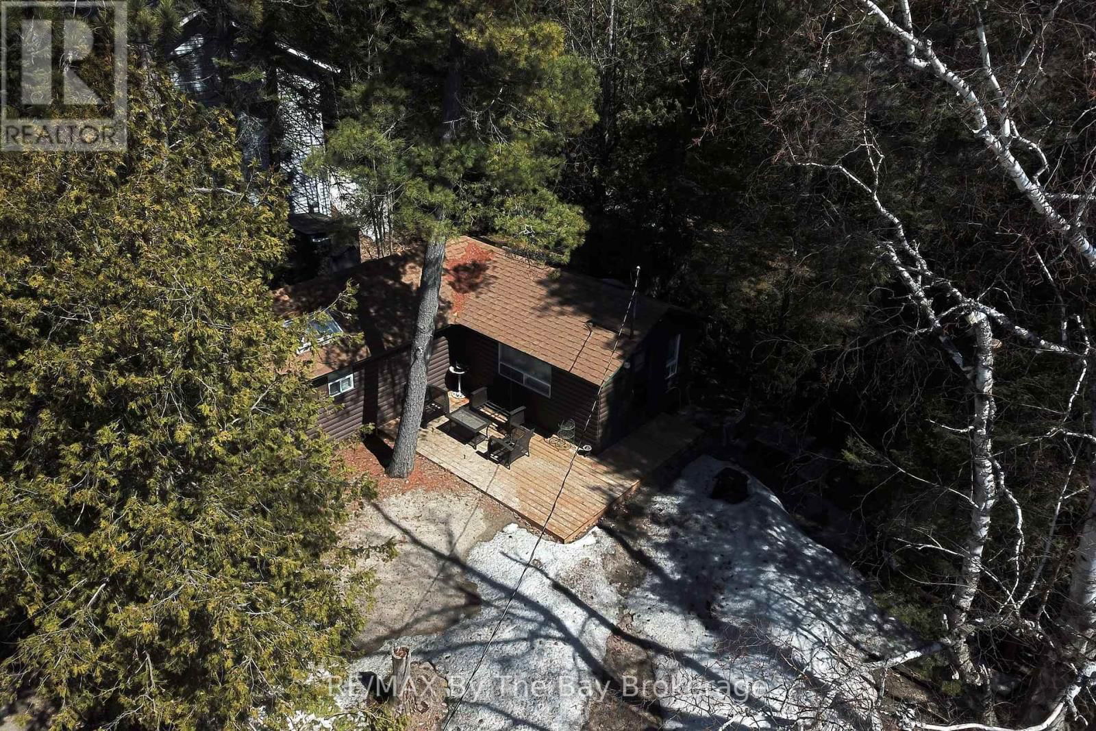 465 BLUEWATER LANE Image 3