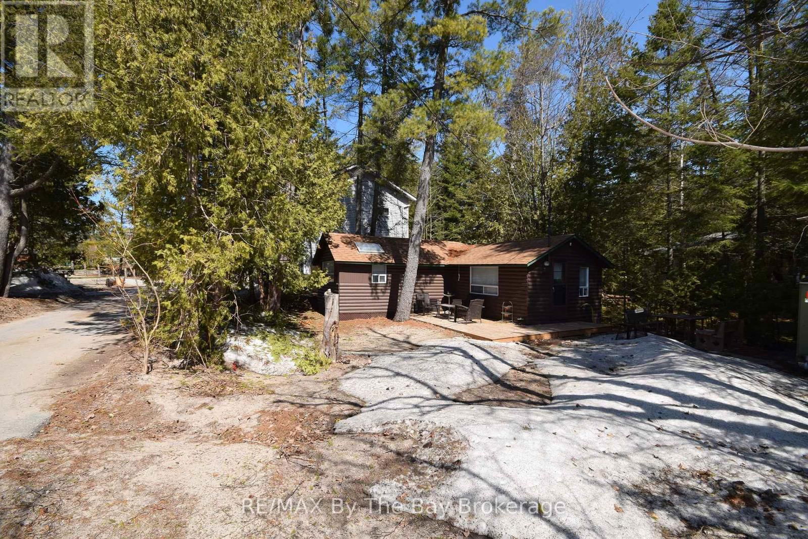 465 BLUEWATER LANE Image 4