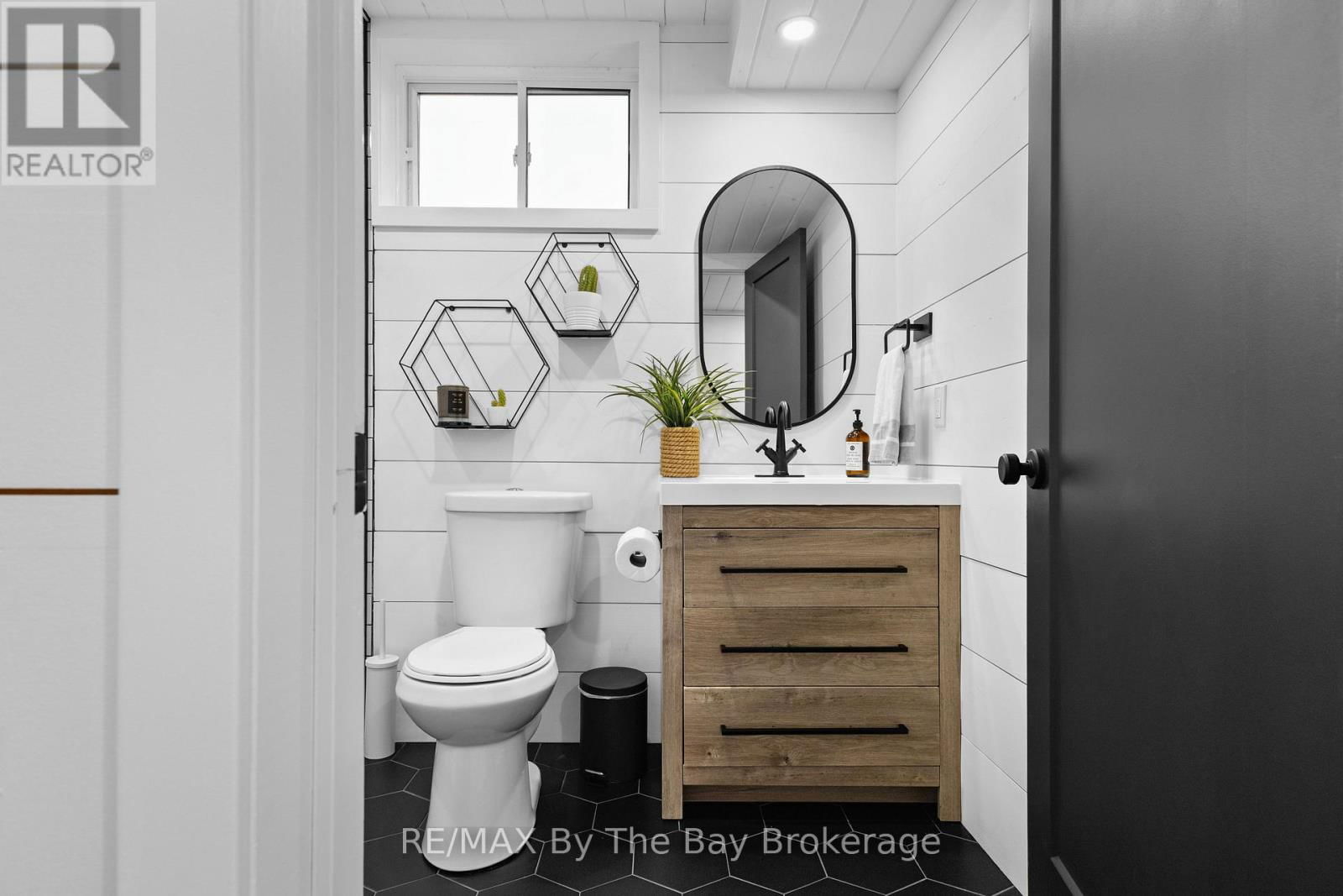 77 LOCKERBIE CRESCENT Image 47