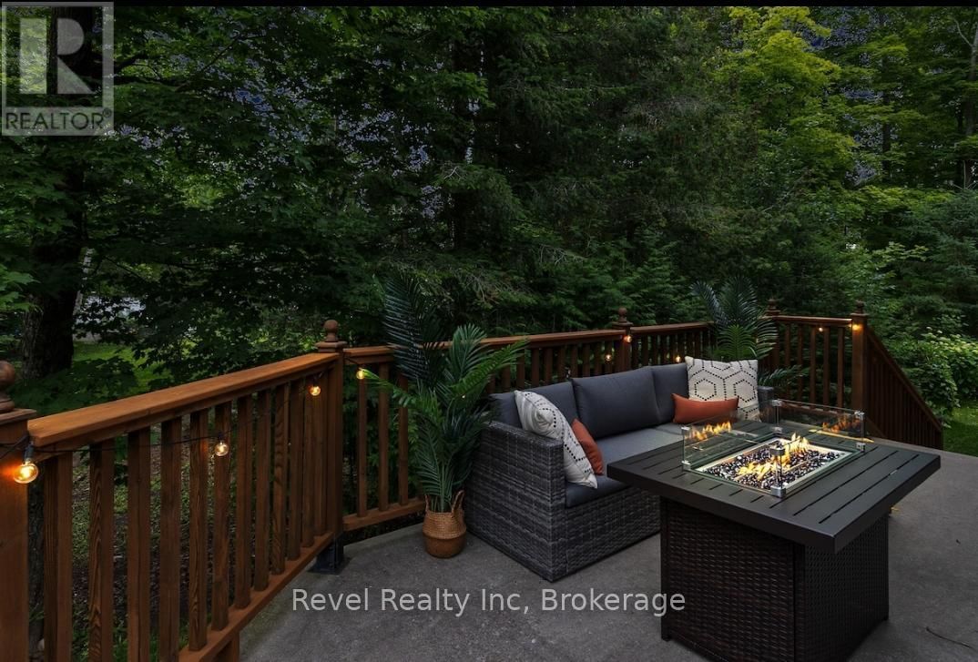 1517 TINY BEACHES ROAD NORTH Image 12