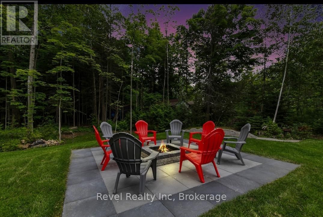 1517 TINY BEACHES ROAD NORTH Image 14