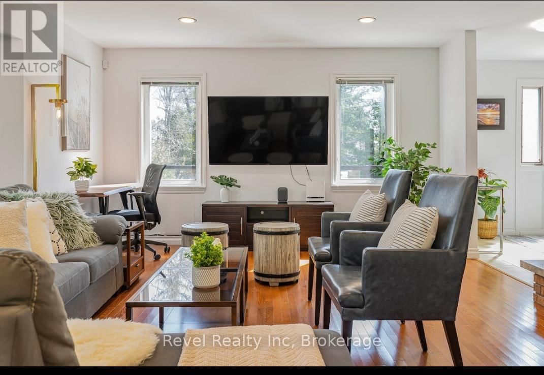 1517 TINY BEACHES ROAD NORTH Image 3