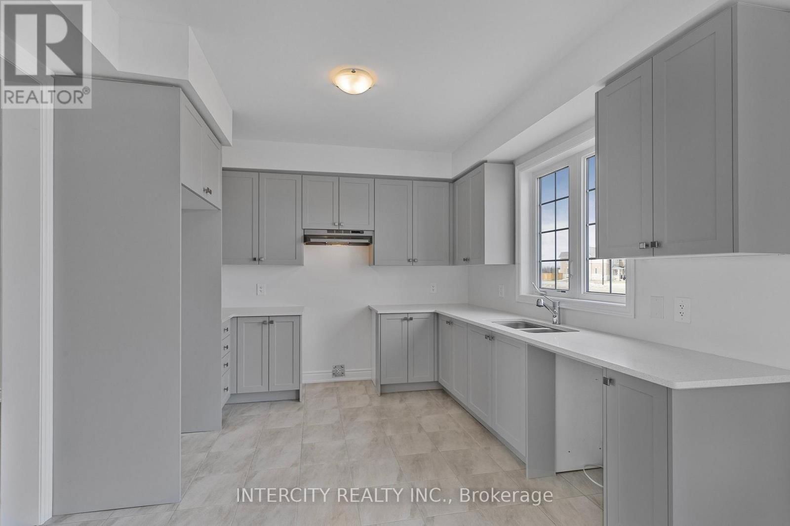 7 AVALON DRIVE Image 15