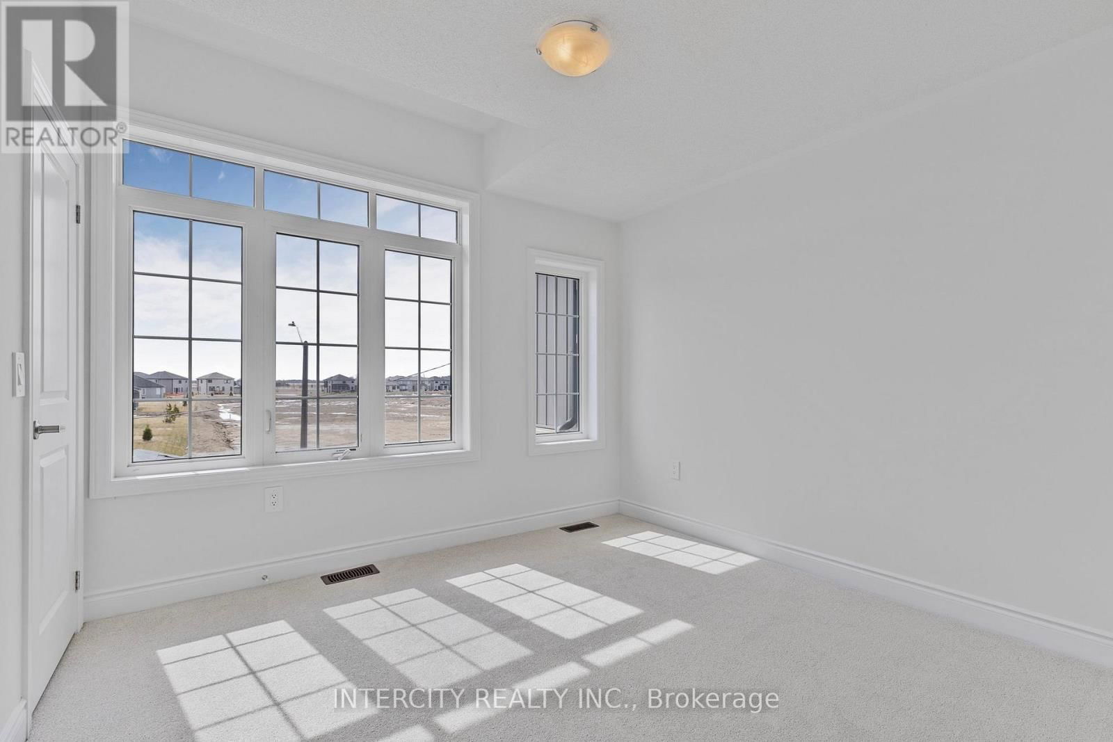 7 AVALON DRIVE Image 27