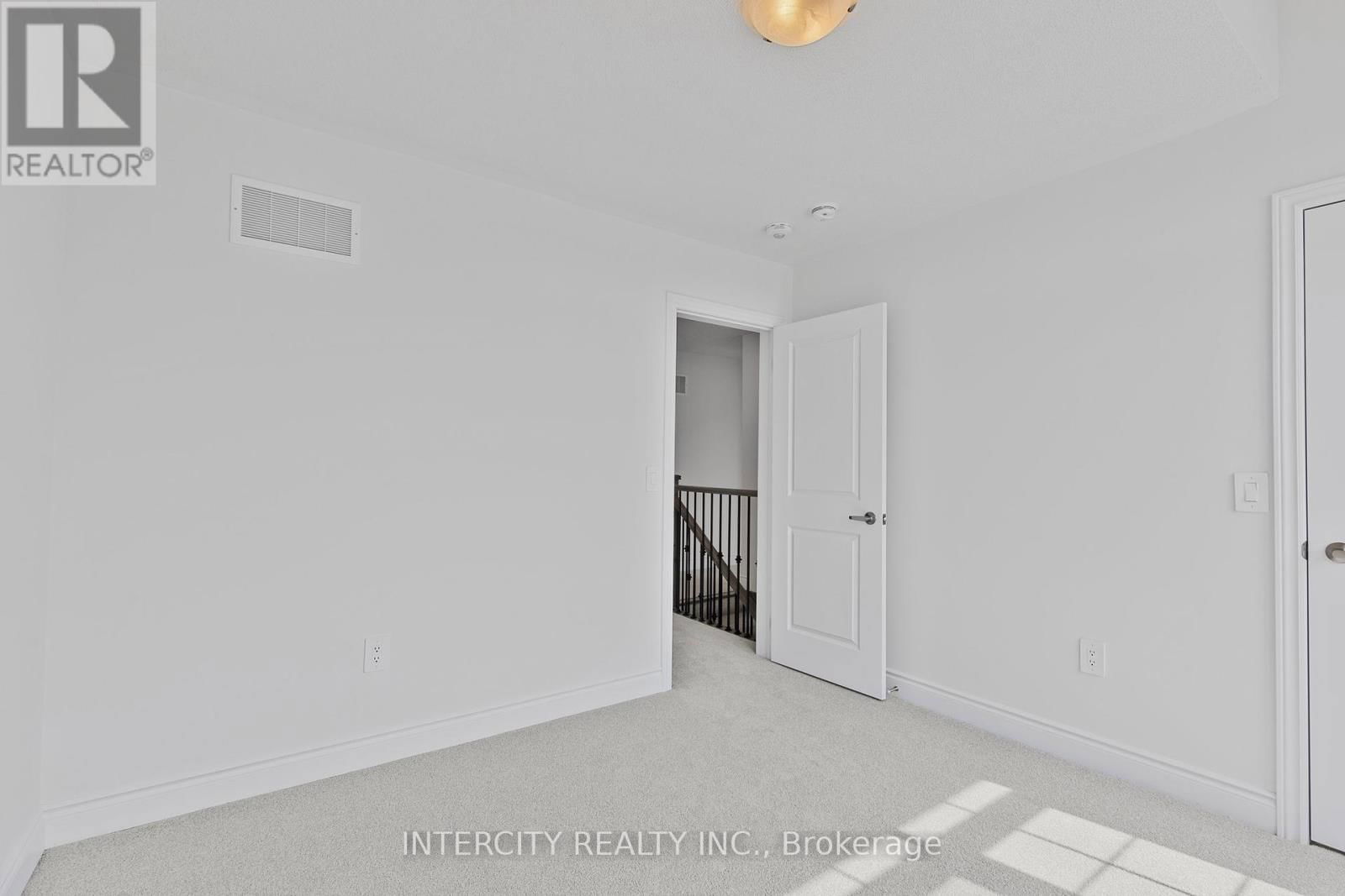 7 AVALON DRIVE Image 28