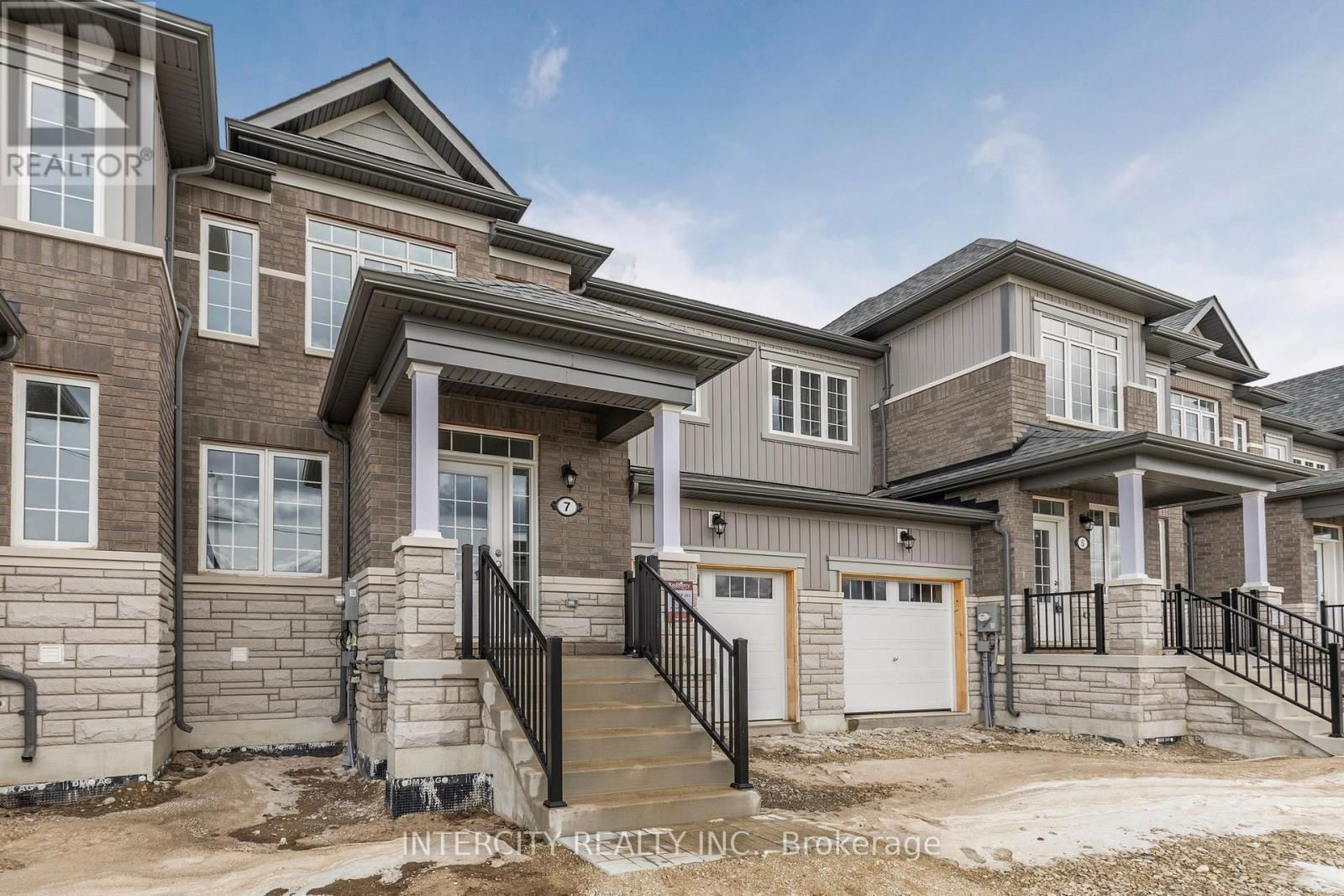 7 AVALON DRIVE Image 3