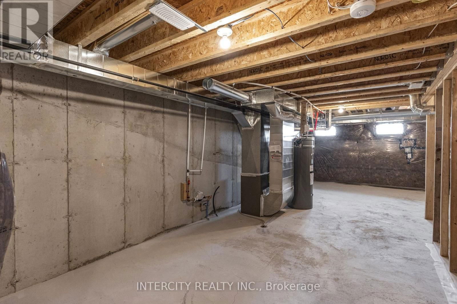 7 AVALON DRIVE Image 34