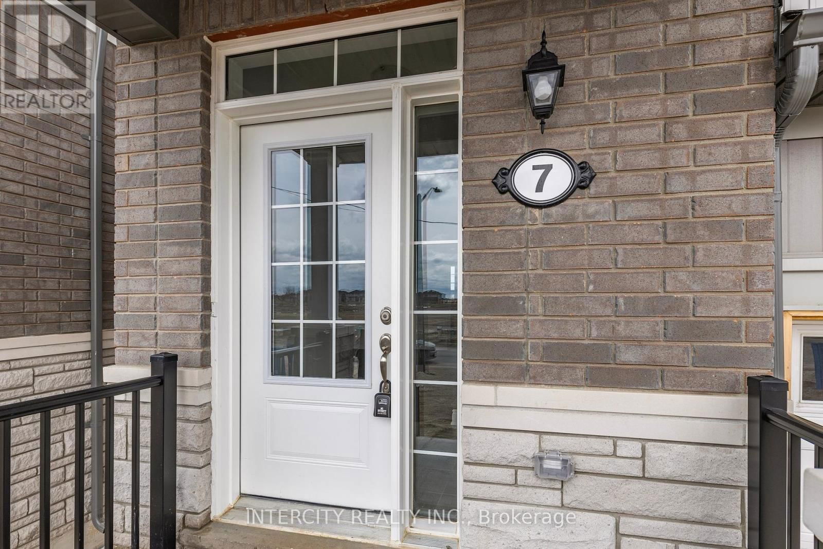 7 AVALON DRIVE Image 6