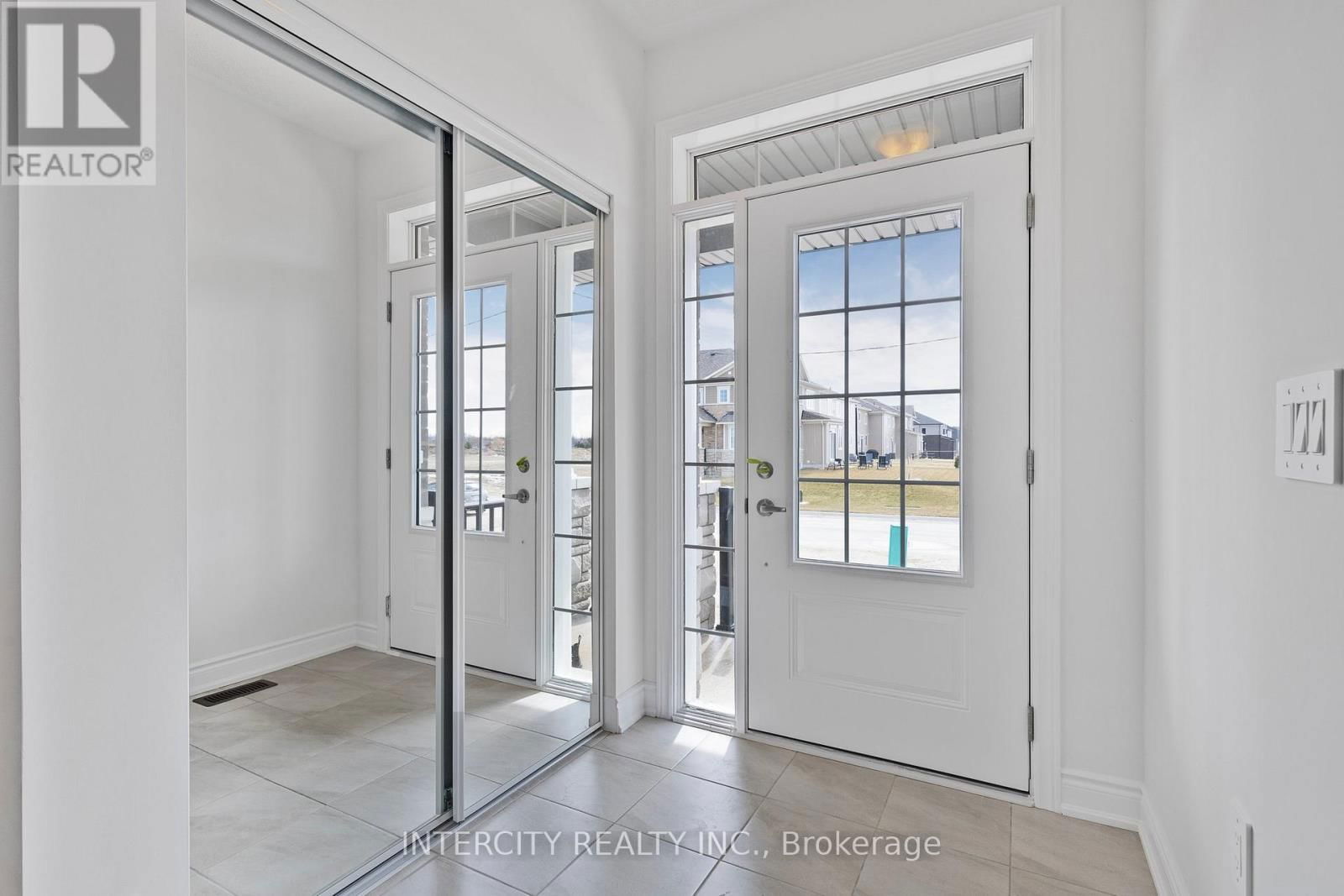 7 AVALON DRIVE Image 9